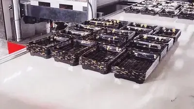 Производство PET-лотков для суши на термоформовочной машине HY-70/80 